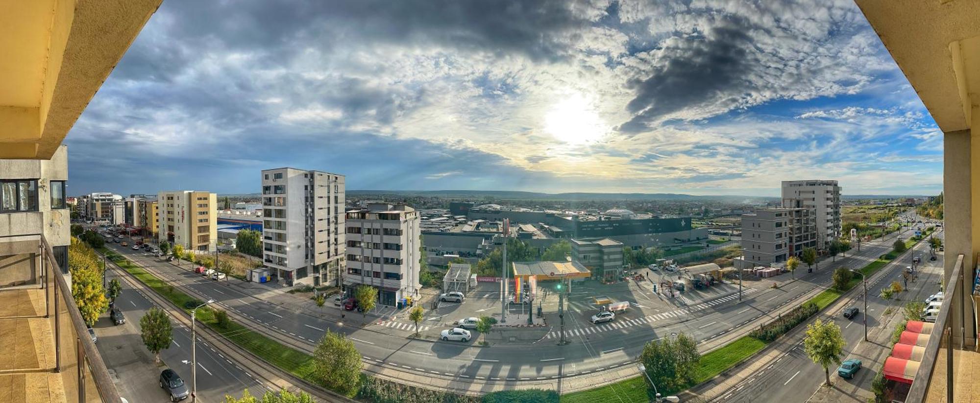 Fancy Apartament Promenada Balcon Panoramic, Parcare, Incalzire Pardoseala, Self Check In Крайова Екстер'єр фото